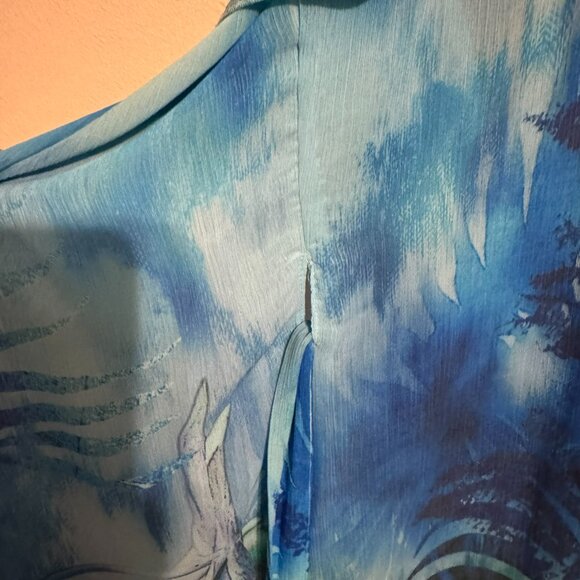 ❤️GORGEOUS BLUE PRINT TOP w/SEQUINS PLUS 3X  #A - Picture 4 of 9